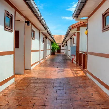 Alexapd Private Water Chalets-3